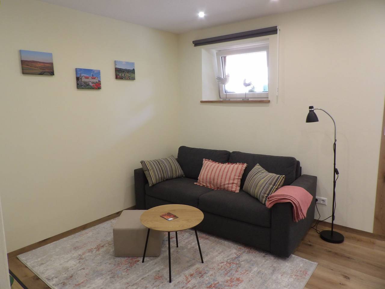 Ferienhof Seeber - Ferienwohnung Mohnblume 40qm 1-Zimmerappartement mit Bad in Weikersheim, Taubertal