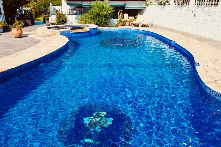 Chalet para 10 personas, con jardín además de piscina y terraza en Provincia de Málaga - 2