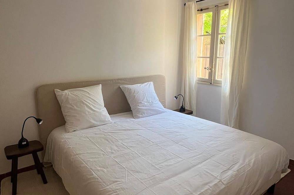 Rent house on the island of Porquerolles with exceptional location 7 sleeps in Hyeres, Porquerolles