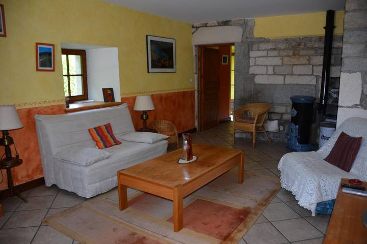 La Source de Miss Terre in Saffloz, Jura Francais