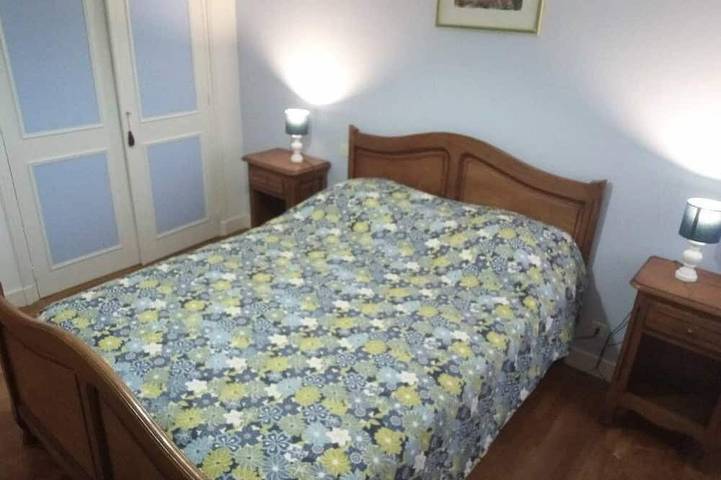 Gîte pour 6 personnes, avec balcon et jardin, animaux acceptés à Les Salles-Lavauguyon - 3