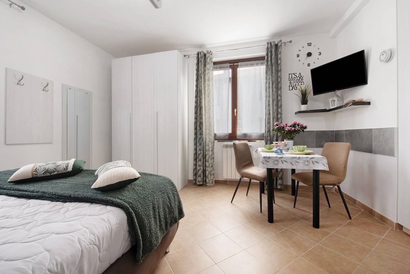 Apartamento entero, Apartamento 'Vigilio House' con vistas a la montaña y Wi-Fi in Calco (Italia), Brianza
