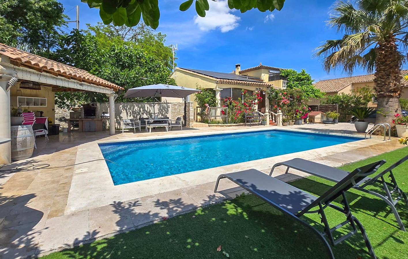 Appartement mit Pool in der Nähe von Avignon, Parkplatz und Internet in Les Angles (Gard), Nimes und Umgebung