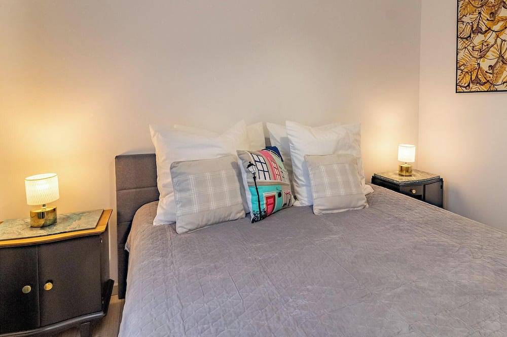 Bright townhouse, Cholet center in Cholet, Cholet region