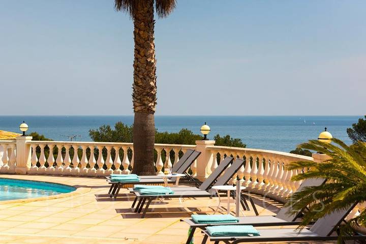 Villa pour 8 personnes, avec balcon/terrasse et piscine dans Saint-Aygulf - 2