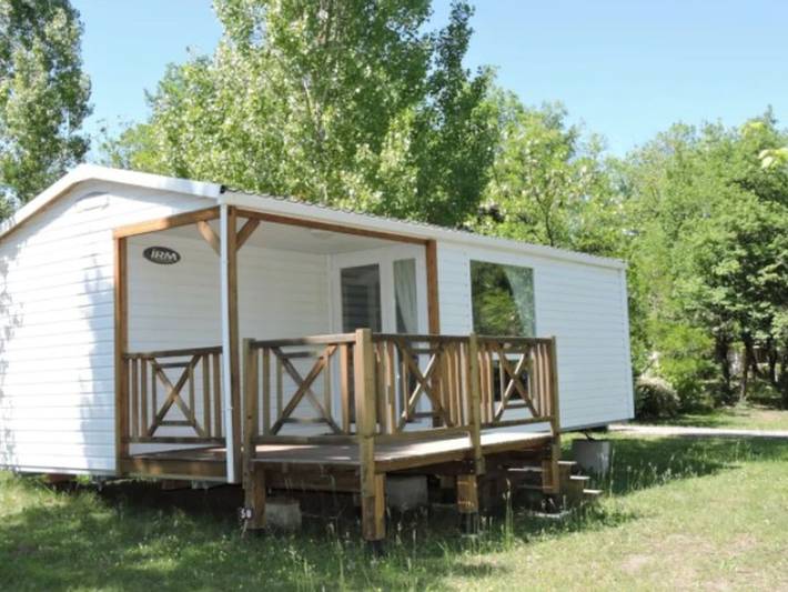 Mobil home pour 4 personnes, avec terrasse et piscine