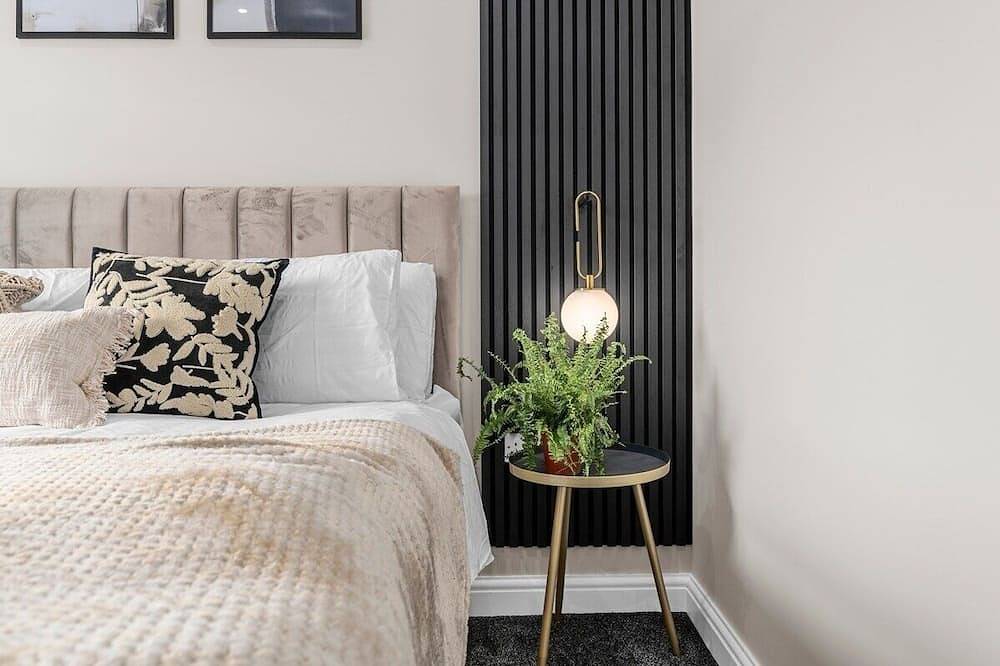 The Gallery House - Modern 2Br Stay - Sleeps 5 in Bolton, Greater Manchester