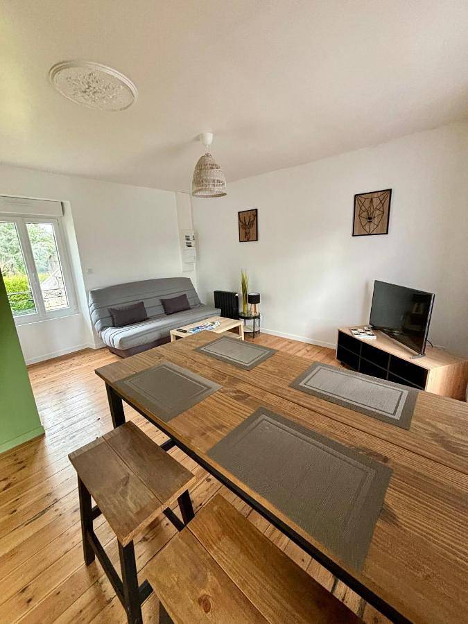 Appartement entier, One-Bedroom Apartment in Pontorson, Région d'Avranches