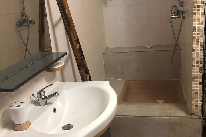 Gîte pour 4 personnes, avec balcon et jacuzzi à Rogliano - 3
