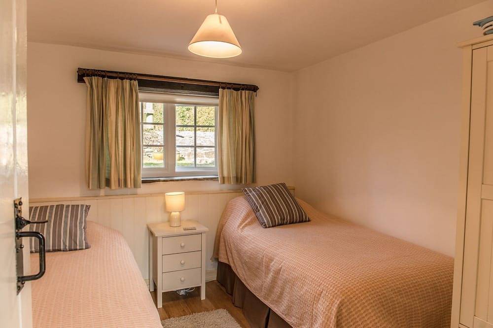 The Linhay, shared hot tub and sauna in Hartland, Hartland Devon Heritage Coast