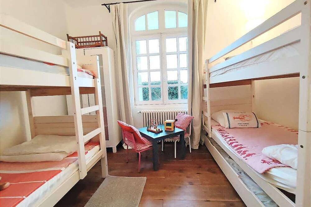 Villa Bellevue - Anglo-Norman seafront house in Ouistreham, Caen region