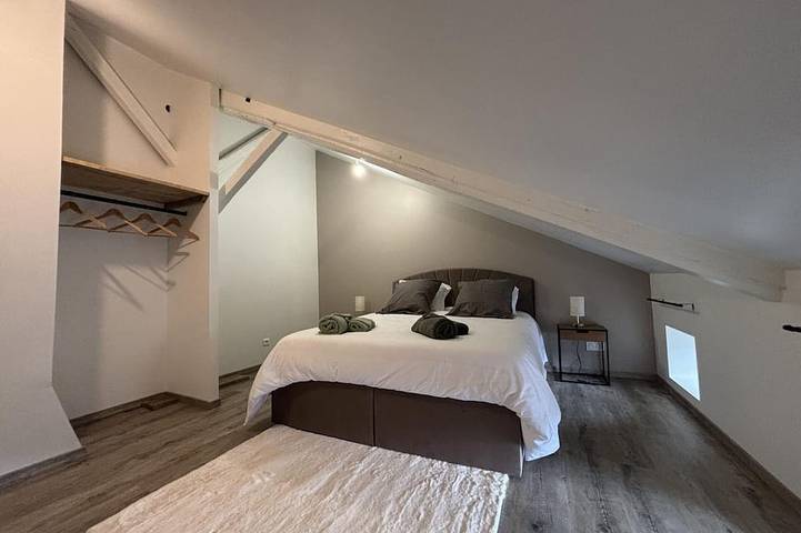 Gîte pour 10 personnes, avec jardin à Laprugne - 3