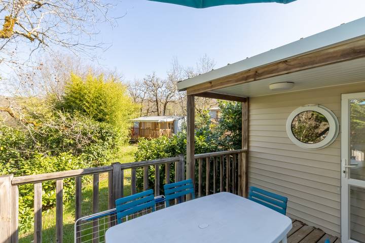 Camping pour 6 personnes, avec jardin et bassin pour enfant, animaux acceptés dans Périgord Noir - 2