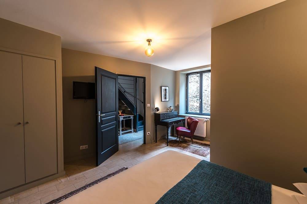 Gîte de la Fée haut standing pour 10 personnes in Beaune, Région de Beaune