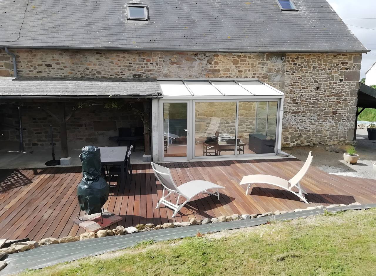 Casa típica bretona renovada entre Mont-Saint-Michel e Fougères in Saint-Georges-de-Reintembault, Fougères-Vitré