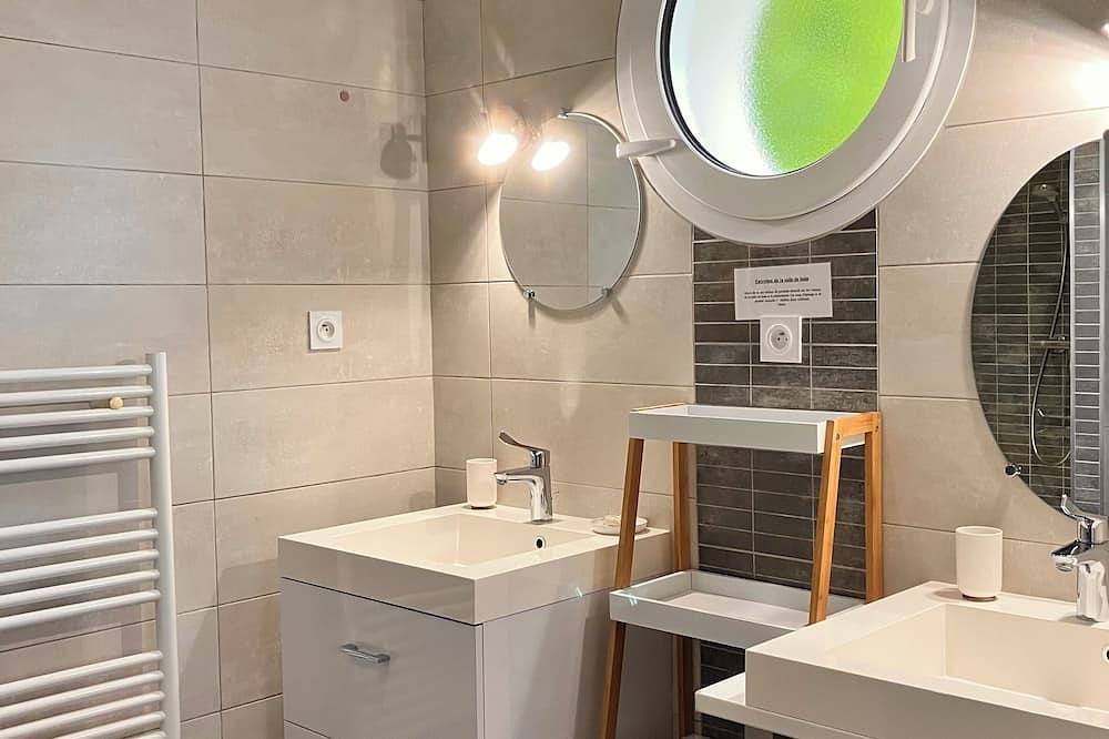 Gîte les Ajoncs d'or, in a peaceful setting 2 km from the Arzal dam in Marzan, Côte des Mégalithes