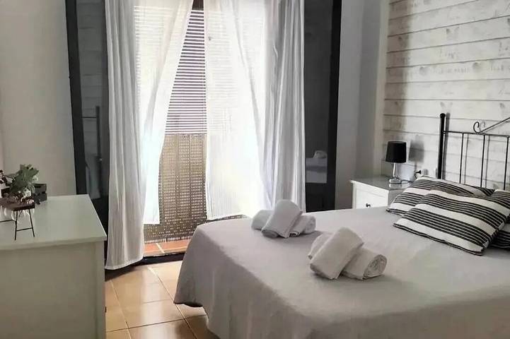 Ganze Wohnung, Duplex penthouse with terraces Sea and mountain in the same day in Vélez de Benaudalla, Cordillera Penibética