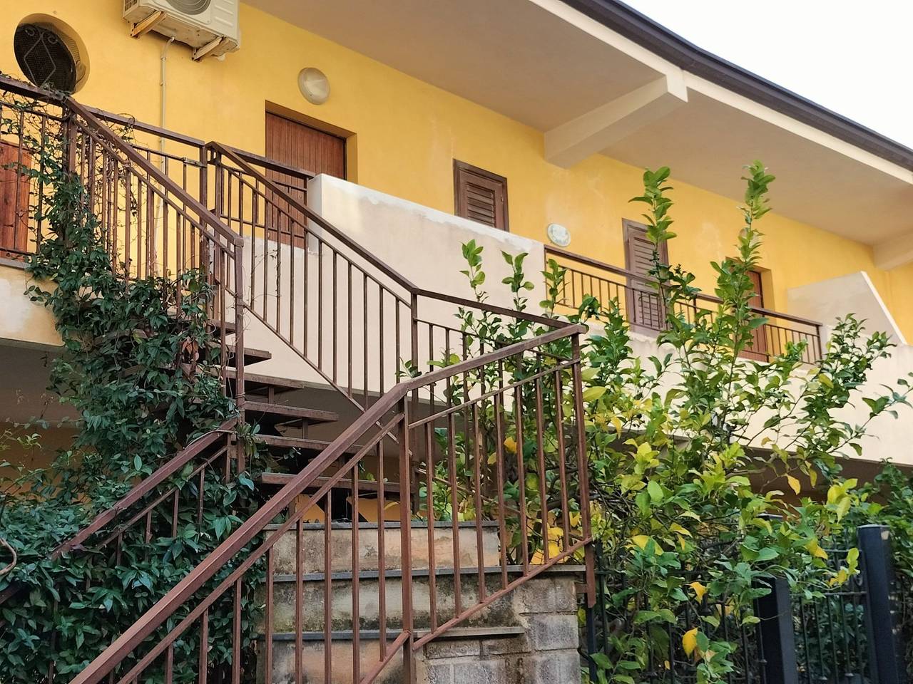 Appartement entier, 'Entire' mit Terrasse in Letojanni, Province de Messina