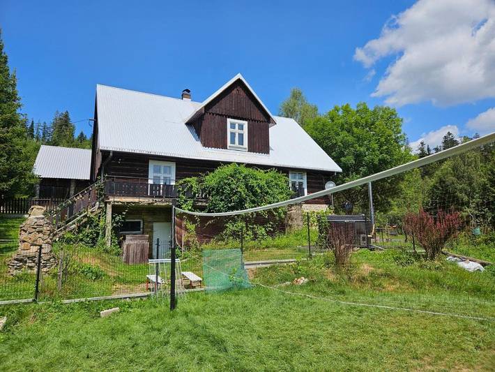 Dom dla 12 osób, z Balkon i Jacuzzi oraz Taras i Ogród w Kamesznica