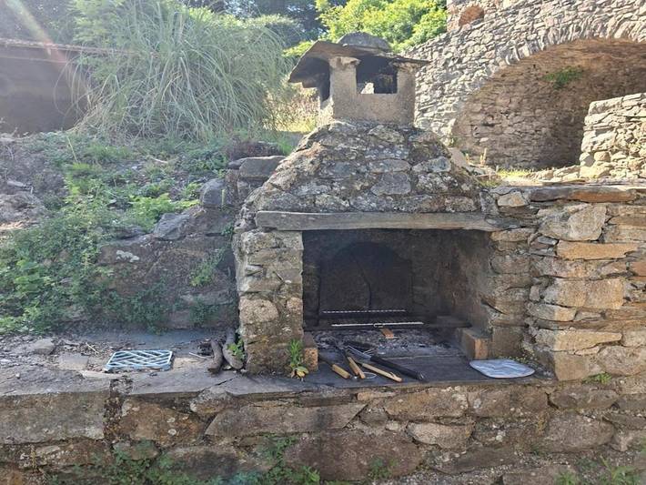 Gîte pour 5 personnes, avec vue et jardin, adapté aux familles à Sumène - 4