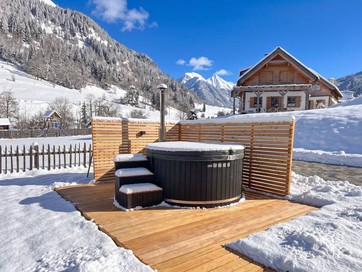 Chalet mit Whirlpool, Sauna und 2 Terrassen in Rottenmanner und Wölzer Tauern, Irdning-Donnersbachtal
