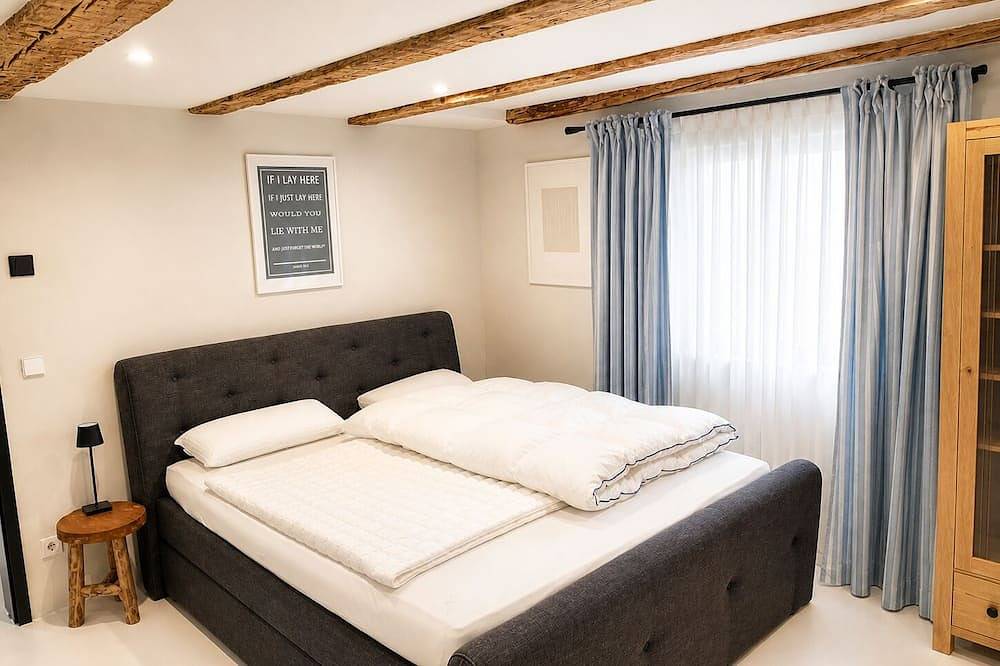 Ganze Wohnung, Seeblick Appartment & großer Panoramabalkon <5 Min zum See in Konstanz-Litzelstetten, Konstanz