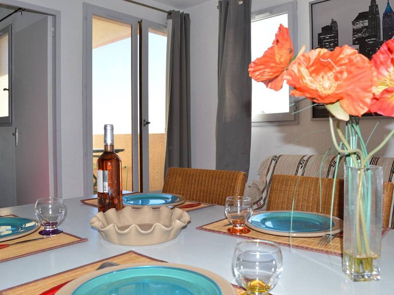 Entire apartment, 2-bedroom apartment, balcony sea view, parking, pool - Saint Pierre la Mer in Saint Pierre la Mer, Fleury