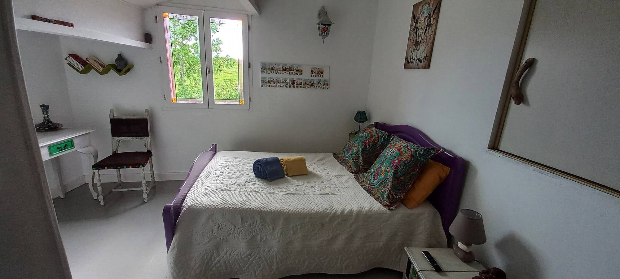 Guidon et Fourchette table d'hôtes : chambre Bohême in Saint-Bonnet-de-Salers, Parc naturel régional des Volcans d'Auvergne