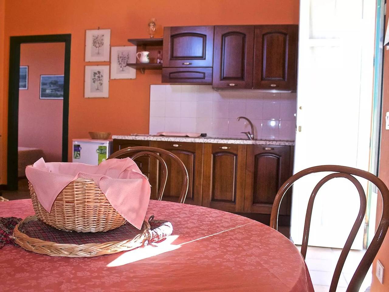 Apartamento entero, 4 estancias 4 Personas in Gioiosa Marea, Provincia de Messina