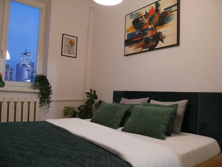 Entire apartment, Spacious Designer 4-Room Apartment in Center in Warsaw Śródmieście, Warsaw