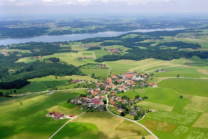 Ferienwohnung für 5 Personen, mit Balkon und Terrasse sowie Garten und Sauna