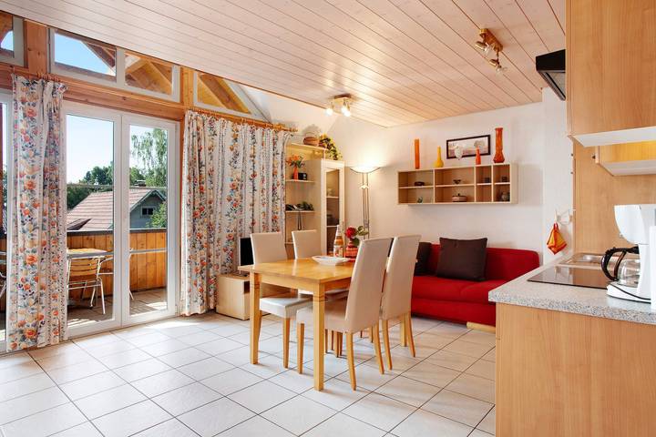 Ganze Wohnung, Maisonette-Ferienwohnung 3, 75 qm, 2 bedrooms, max. 5 people in Lindau, Bayerisch Schwaben