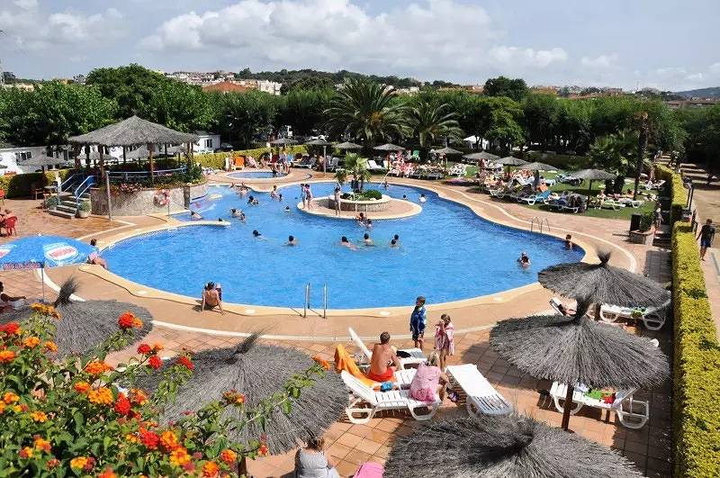 Mobile Home 3 Rooms 4 People Air Conditioned in Blanes, Costa Brava