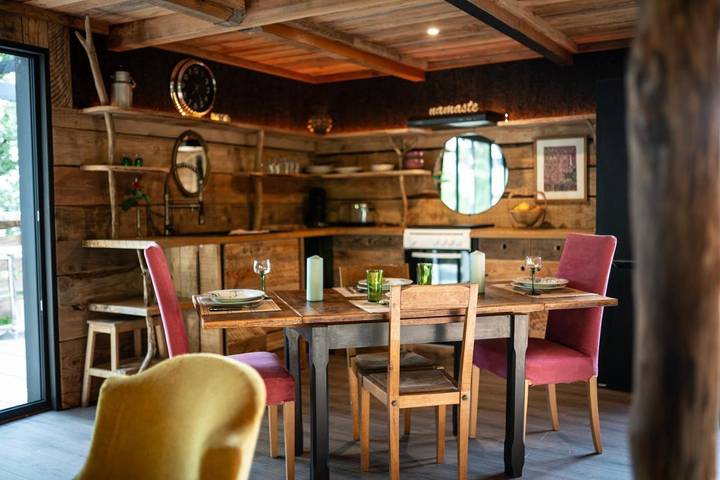Location de vacances pour 4 personnes, avec Terrasse ainsi que Jardin et Vue à Roquedur