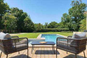 Gîte pour 5 personnes, avec piscine ainsi que jardin et terrasse à Queyrac