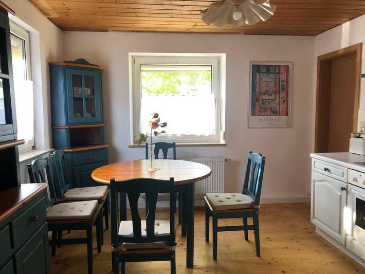 Appartement entier, "Ma maison de vacances Rosenbusch 1" avec terrasse privée, jardin et Wi-Fi in Kemmern, Arrondissement de Bamberg
