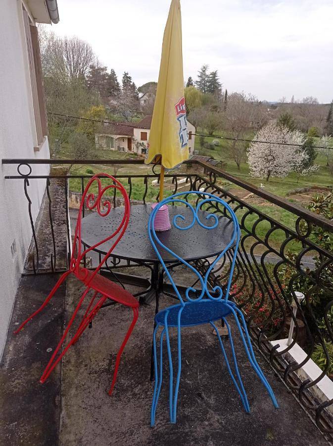 Appartement entier, Studio type 1bis avec une 20 de marche a monte in Gourdon, Quercy