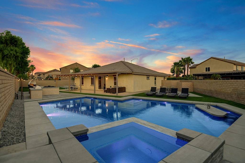 Casa Sol: Dream Pool Oasis in Coachella, Coachella Valley