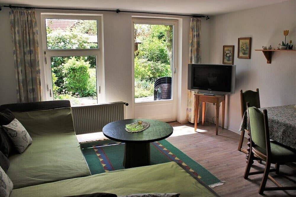 Freistehendes Ferienhaus mit großem Garten in Berumbur, Norden und Umgebung