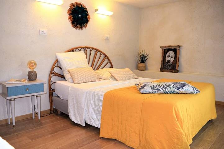 Ganze Wohnung, Spacieux Logement Indépendant Dans Propriété Verdoyante in Barjols, Brignoles Region