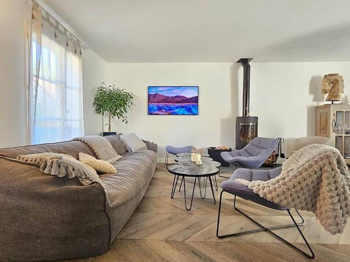 Location de vacances pour 8 personnes, avec jardin ainsi que terrasse et jacuzzi à Saint-Arnoult - 4