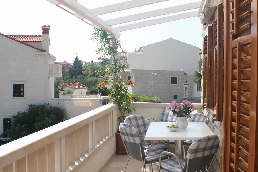 Ganze Wohnung, Ferienwohnung in Bol mit Meerblick, Balkon, Klimaanlage, W-Lan (3417-4) in Bol, Brac