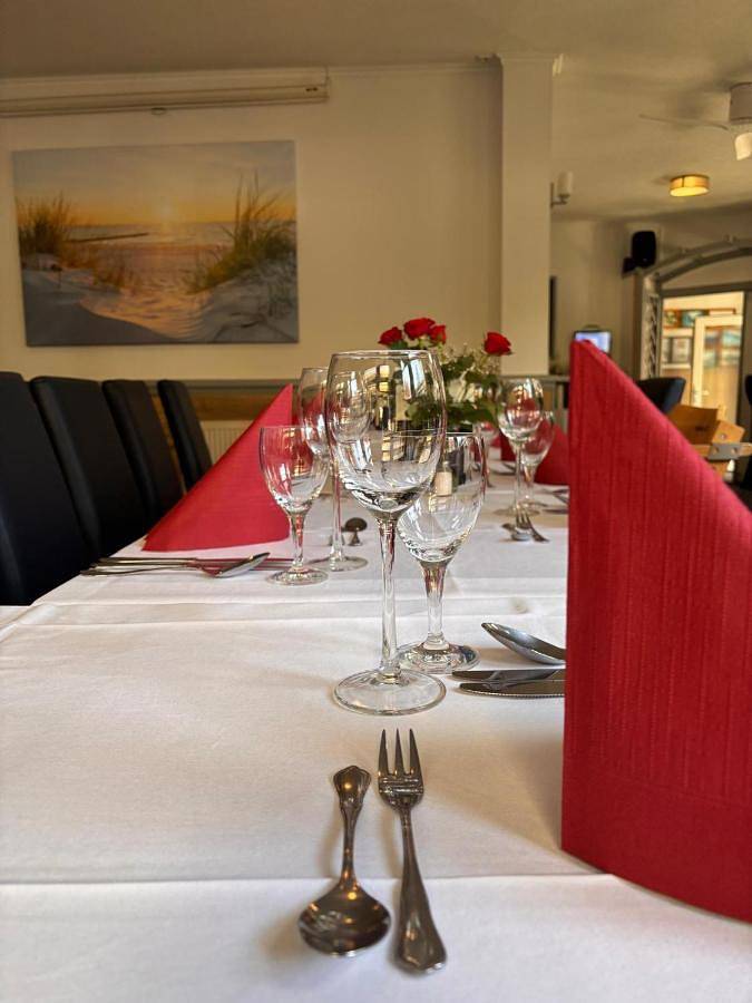 Hotel, mit Terrasse und Garten in Brake - 2