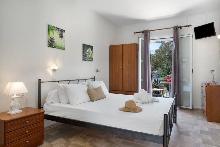 Ferienwohnung für 2 Personen, mit Balkon und Kinderpool