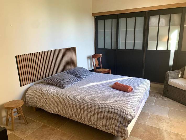 Chambre d’hôte pour 2 personnes, avec vue ainsi que jardin et piscine