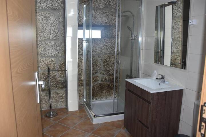 Gîte pour 2 personnes, avec jardin ainsi que piscine et terrasse à Seia - 4