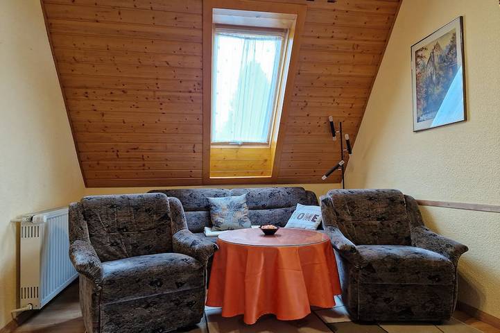 Gemütliches Ferienhäus`l am Malerweg mit Balkon in Lohmen (Sachsen), Elbsandsteingebirge