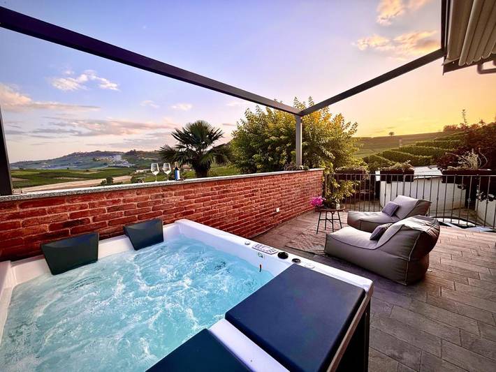 BnB für 2 Personen, mit Garten und Whirlpool im Piemont