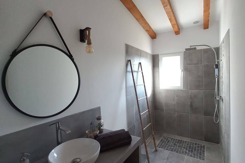 Maison 60 m2 au pied du Ventoux : construction neuve in Caromb, Parc naturel régional du Mont-Ventoux
