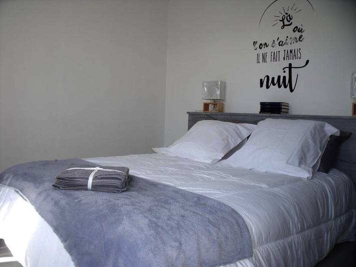 Gîte pour 4 personnes, avec vue à Chevanceaux